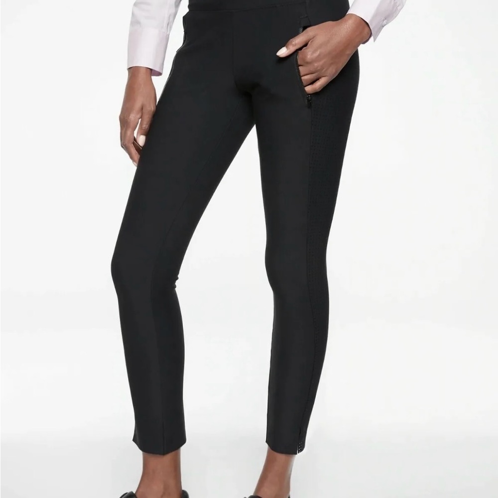 Athleta Black Stellar Crop Pants - Size S